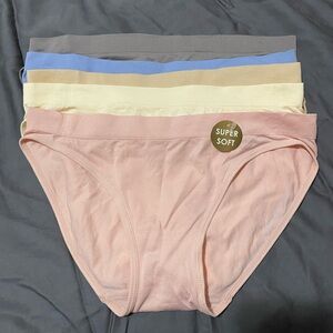 Set of 5 Super Soft Women's Underwear